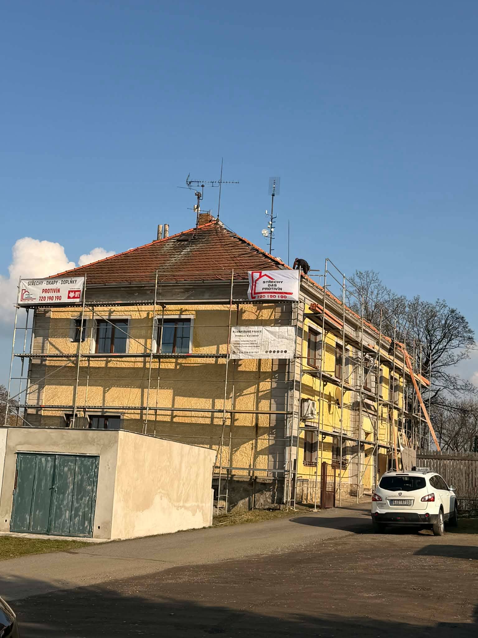  Realizace střechy bytový dům Protivín