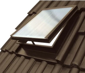 Střešní výlez pro betonové vlnité krytiny