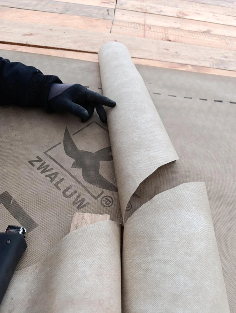 Paropropustná kontaktní střešní fólie EXTRA 150 g/m2 , 75m2